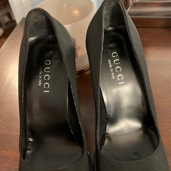 Authentic Gucci - Picture 10 of 12